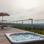 Il Volo Langhe, Country & Wellness בית נופש