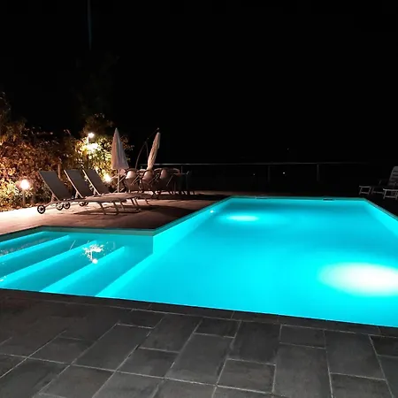 Il Volo, Piscina E Wellness Vakantiehuis