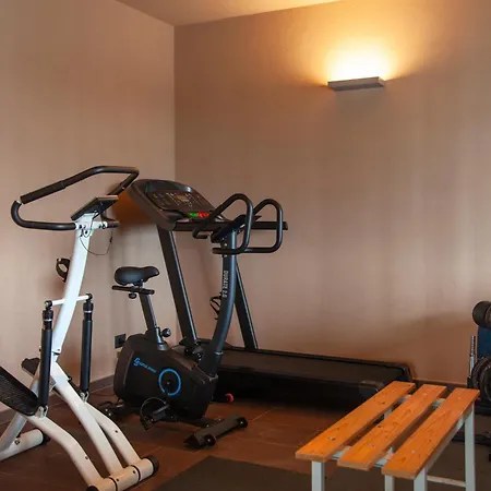 Il Volo, Piscina E Wellness *