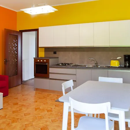 Il Volo, Piscina E Wellness * Castiglione Tinella