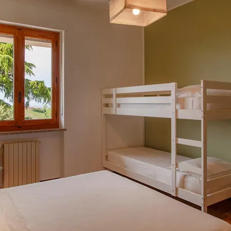 Il Volo, Piscina E Wellness Vakantiehuis Castiglione Tinella