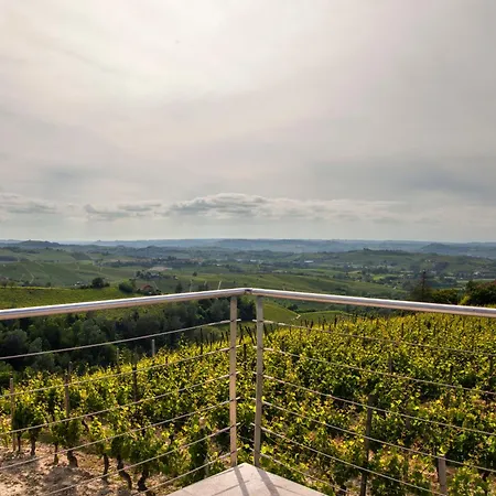 Il Volo Langhe, Country & Wellness Castiglione Tinella