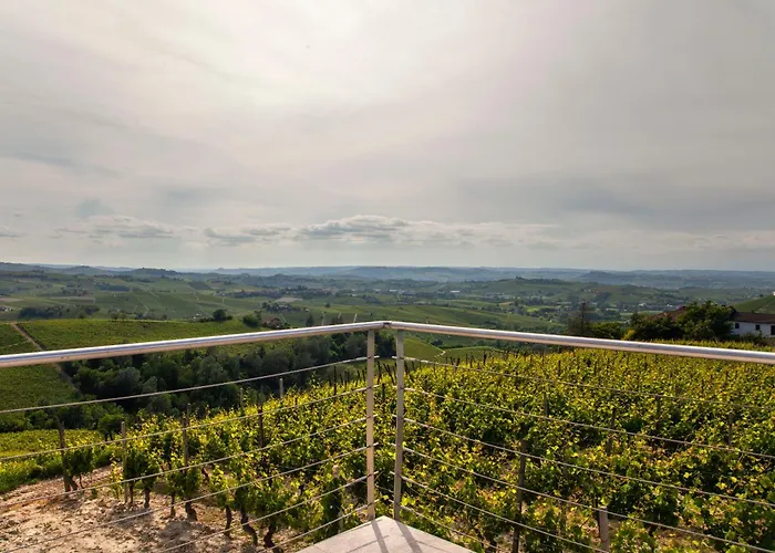 Il Volo Langhe, Country & Wellness Castiglione Tinella